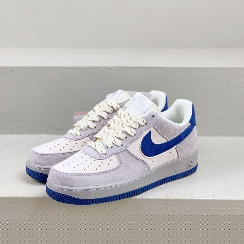 l**is V*t*n sneakers